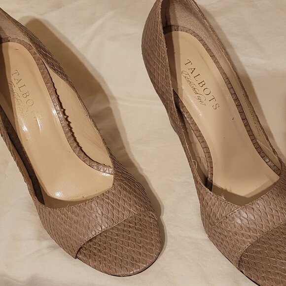 Talbots Gold Snake Skin Open Toe Leather 4 inch Heels size 7 1/2 - Picture 4 of 7